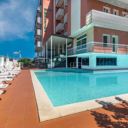 Hotel Delfino Milano Marittima Exterior foto