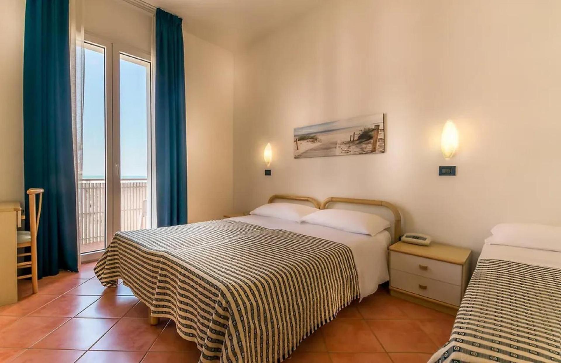 Hotel Delfino Milano Marittima Exterior foto